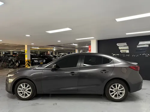 Mazda 3 2.0 Touring At