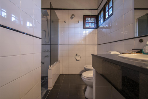 Venta Casa Banco Provincia Country Club. Piscina Quincho Excelente Lote Esquina