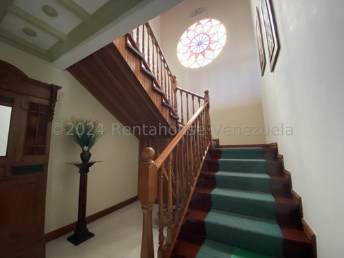Estupenda Casa En Macaracuay 25-14084
