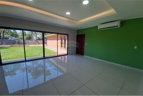 Imagen 7 de 14 de Vendo Residencia Con Amplio Patio En El Barrio San Miguel, Cambyreta: 2 Habitaciones Y 2 Baños.