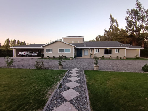   Moderna Y Bella Casa En Cond, Santa Teresita De Lisieux 