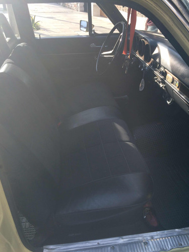 Ford Falcon Deluxe