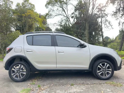 Renault Stepway 1.6 Intens Cvt