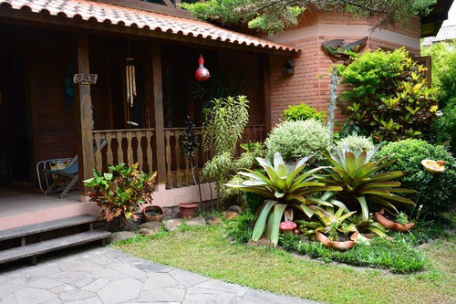 Casa Em Ipanema Com 2 Dormitórios - Lu260666