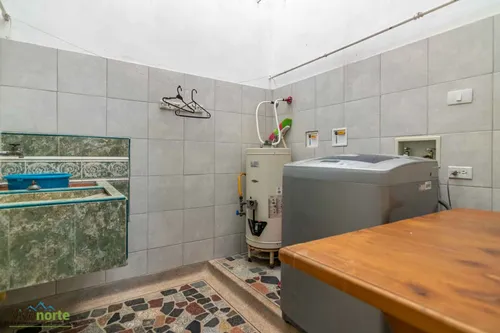 Casa En Venta En Calasanz. Cod V12472