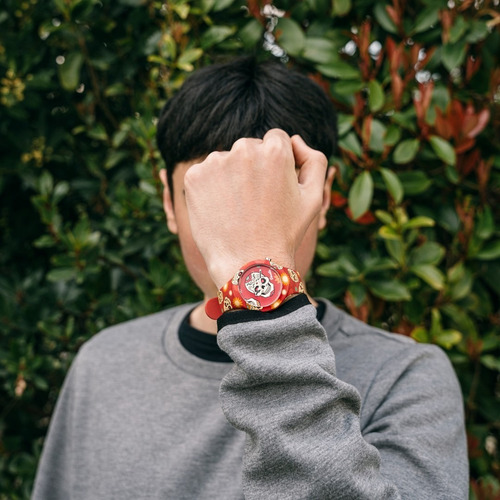 Imagen 3 de 6 de Reloj Unisex Doodle Watch Calavera Rojo Analógico