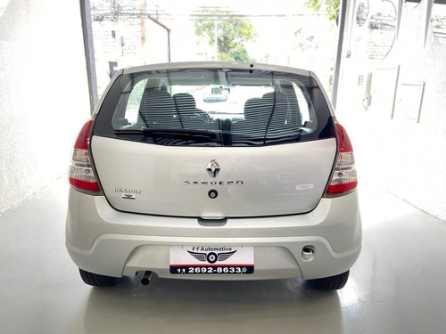 Sandero Expression 1.0 Mt
