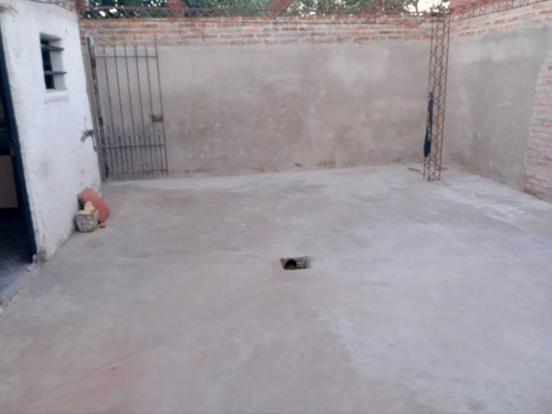 Casa En Ochava Con Amplio Terreno Y Gran Potencia