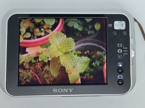Câmera Digital Sony Cyber- Dsc N1 Touch Screen Para Vintage! Prateado
