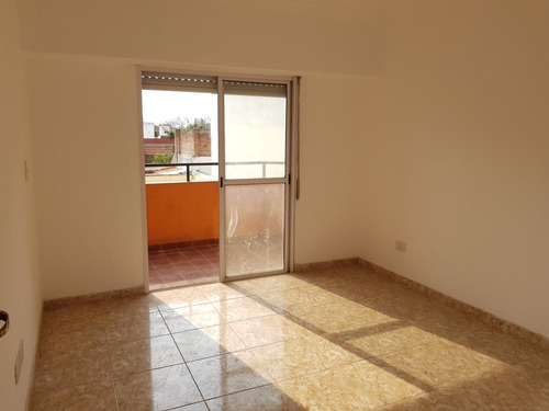 Imagen 1 de 14 de Departamento En Venta En Villa Luzuriaga
