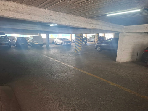 Miraflores - Estacionamiento (143873)