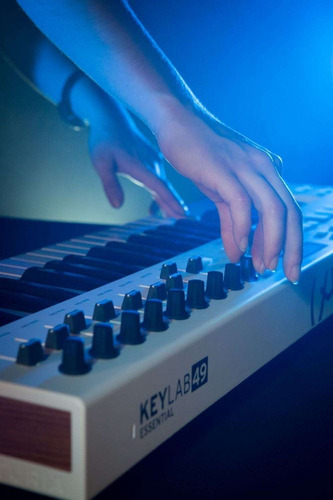 Controlador Arturia Keylab Essential49