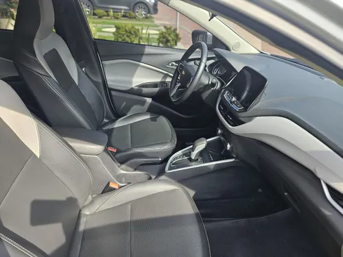 Chevrolet Onix 1.0T Premier Sedan At