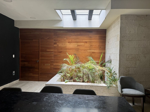 Casa En Renta En San Damian, Ideal Para Oficinas O Notarias