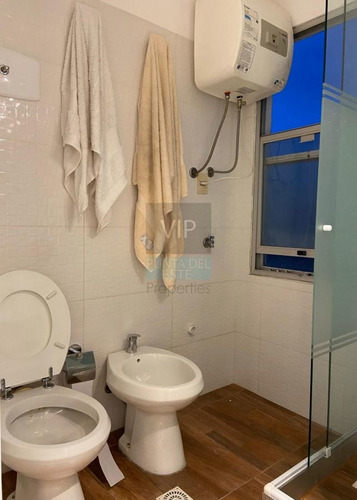 Imagen 11 de 19 de Apartamento De 1 Dormitorio Con Parrillero Propio, Peninsula, Punta Del Este.