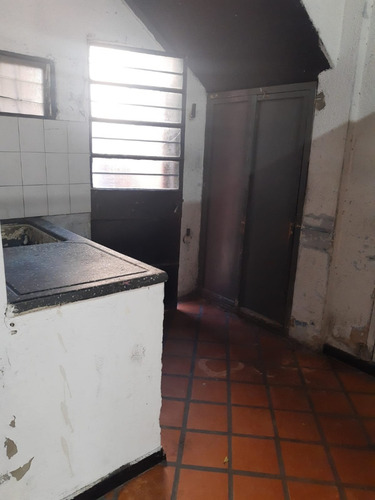 Local En Alquiler De 25 Metros Cuadrados Avenida San Martin 4497 Caseros Tres De Febrero
