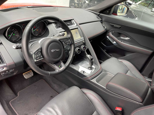 Imagen 10 de 15 de Jaguar E-pace First Edition