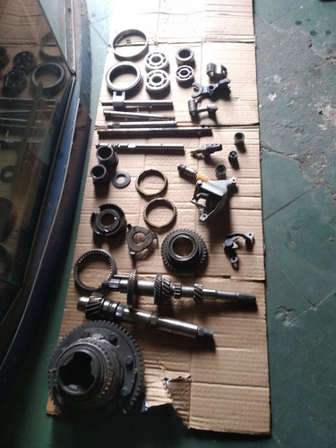 Caja De Cambios Fiat Uno De 5a Por Partes