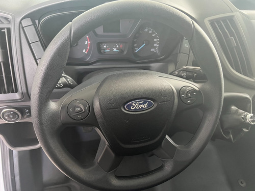 Imagen 11 de 19 de Ford Transit Furgo Largo