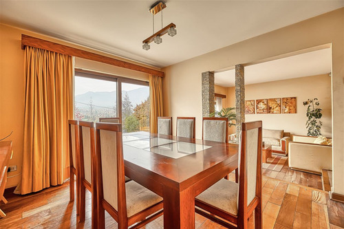 Casa En Exclusivo Sector. San Carlos De Apoquindo.