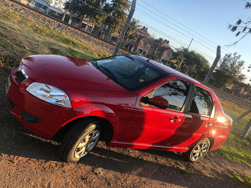 Imagen 2 de 8 de Fiat Siena 2015 1.4 El