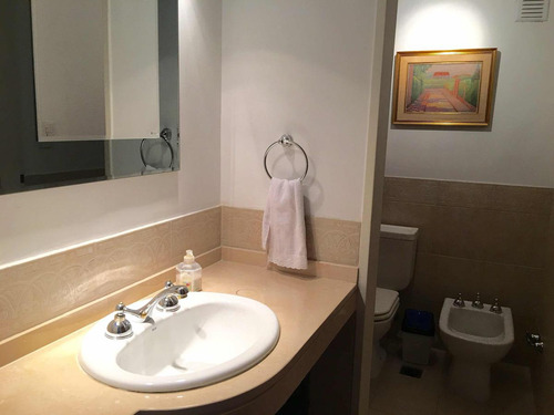 Departamento En Venta - 3 Dormitorios 4 Baños - 170mts2 - Lomas De Zamora