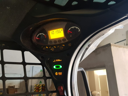 Bobcat Minicargadora S570 Mod 2015 Excelente Estado