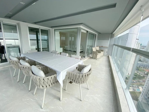 Apartamento De 3 Dormitorios En Venta En Miami Boulevard, Punta Del Este.