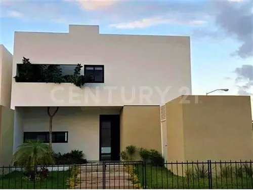 Casa En Venta Real Montejo Mérida Norte, En Esquina | Metros Cúbicos