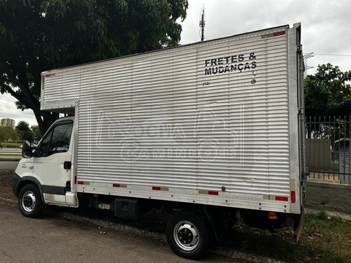 Iveco Daily 35s14 4x2 Ano 2013 Com Baú