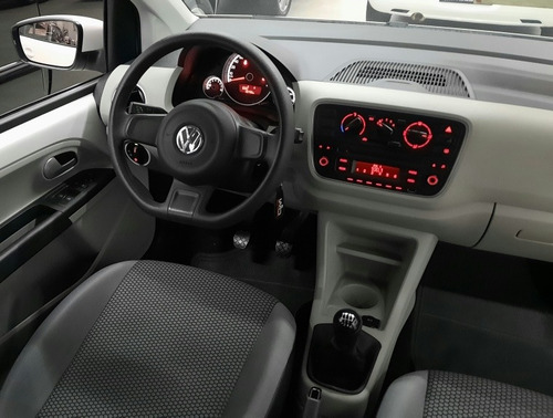 Imagem 12 de 15 de Volkswagen Up! 2017 1.0 Tsi Move 5p
