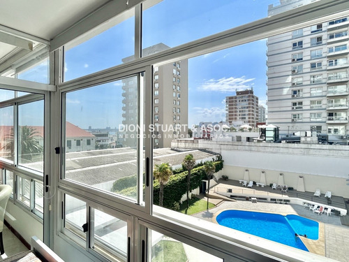 En Venta 2 Dormitorios En Punta Del Este - Frente A Plaza Los Artesanos - Oportunidad