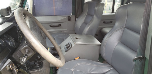 Land Rover Defender 110