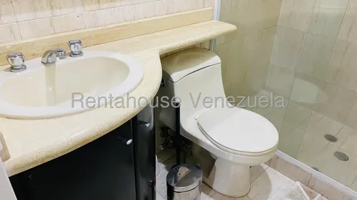 Apto Alquiler Los Naranjos De Las Mercedes. Codigo: 25-18428 Cm