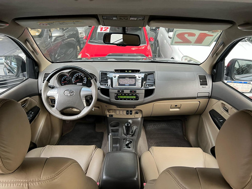 Toyota Hilux SW4 I/ SRV4X4
