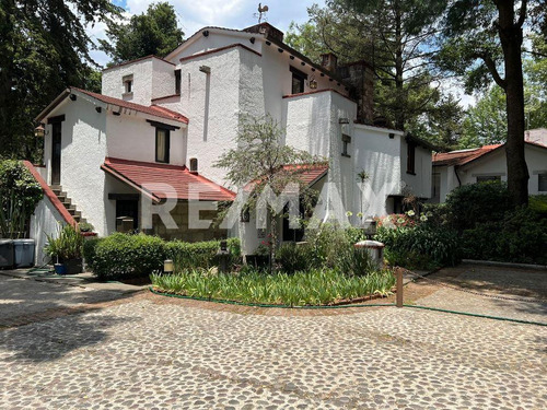 Casa En Renta En Rancho San Francisco ( 568997 ) ( 3 Recámaras, 3.5 Baños, 769m2 )