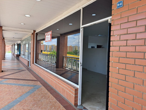 Alquiler Local Centro Comercial Camino Real , Nueva Barcelona - Avenida Costanera Barcelona