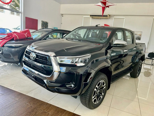 Toyota Hilux 2.8 D-4D TURBO DIESEL CD SRX PLUS 4X4 AUTOMÁTICO