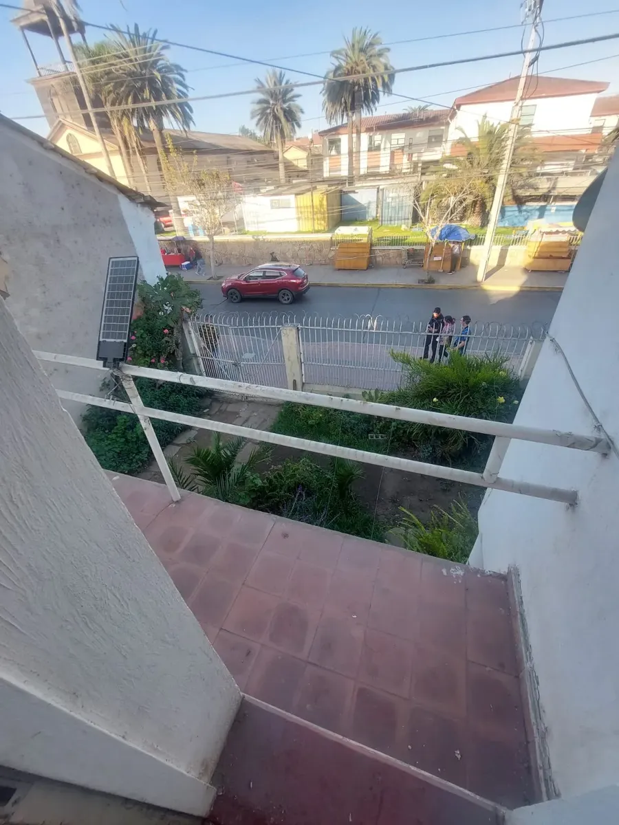 Imagen 3 de 5 de Casa En Venta - Frente A Hospital La Serena.