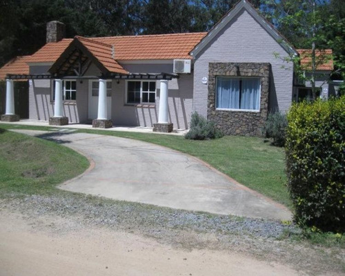 Casa En Alquiler Por Temporada De 3 Dormitorios En Rincón Del Indio (ref: Zen-2846)