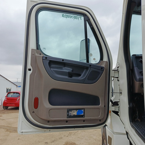 Camion Importado Para Placas Federales Especial Para Volteo