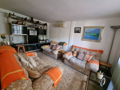 Imagen 4 de 12 de Florelia Mota Vende Casa En Valencia Foc-1250