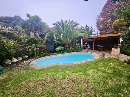 Casa En Venta De 6 Dorm. En Bosques De Montemar, Concón