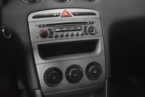 Peugeot 408 2.0 Allure 143cv