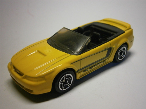 Matchbox 1999 Ford Mustang Gt (amarillo) Edicion Año 2000