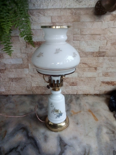 Lámpara Antigua De Mesa Restaurada En Bronce Y Opalina 