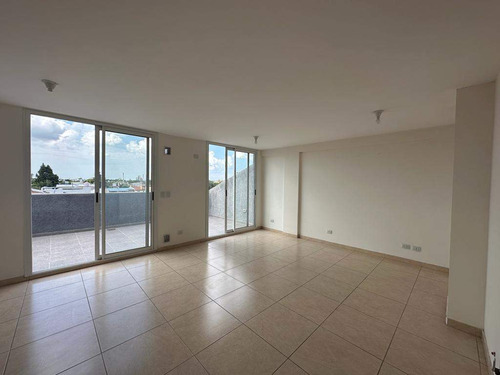 Venta Dpto Penthuse. Apto Crédito Bancor. 2 Dorm. Gran Terraza. Barrio Guemes. Córdoba