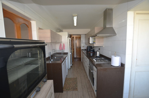 Depto. 150 M². Raúl Labbé 3 Dormitorios /3 Baños + Servicios