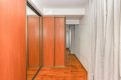 Venta Casa 5 Ambientes Con Cochera Versalles