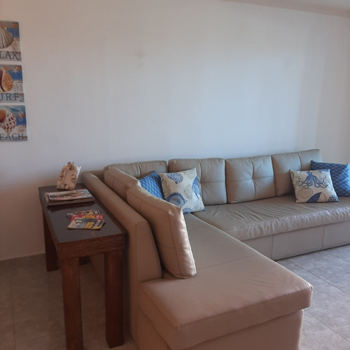 Imagen 5 de 13 de Apartamento Vista Al Mar En Alquiler Vacacional En Playa El Angel Edificio Costanera